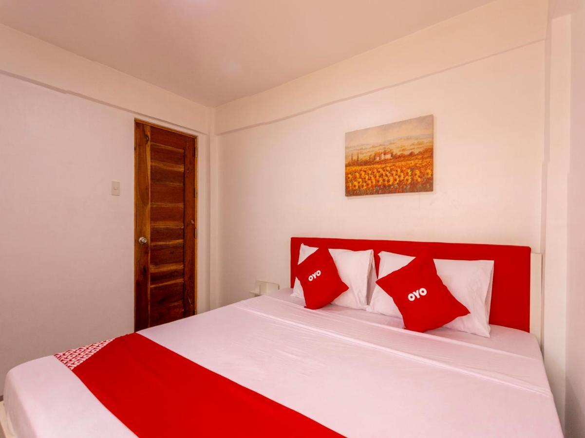 Capital O 806 Pattaui Residences Taguig Esterno foto